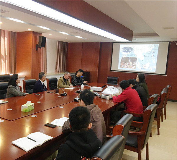 市古鎮(zhèn)公司召開市城區(qū)老工業(yè)區(qū)生活社區(qū)改造項(xiàng)目策劃方案匯報(bào)會